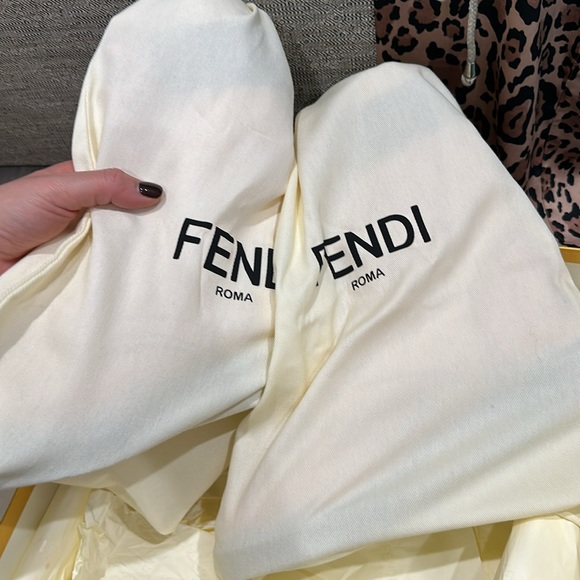 FENDI ROCKOKO LOGO COMBAT BOOT very good condition!! - Picture 13 of 16